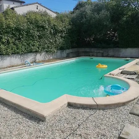 Dans Village Au Calme بيت للعطل *