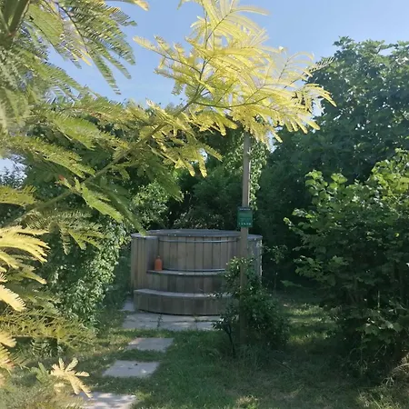 Hébergement de vacances Dans Village Au Calme