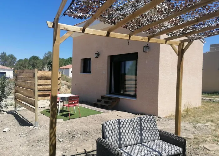Dans Village Au Calme Crespian